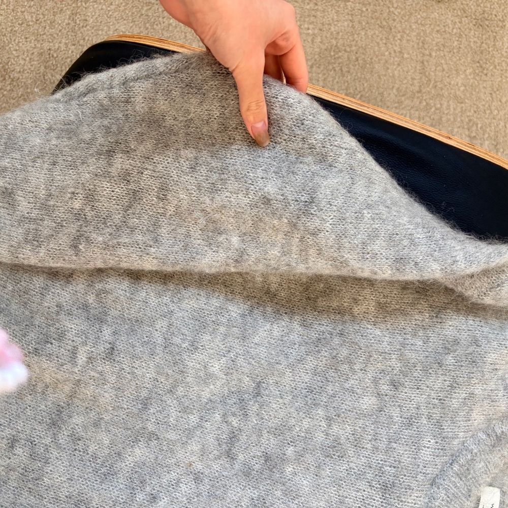 Wilfred Soft Heather Gray Knit - Picture 3 of 3